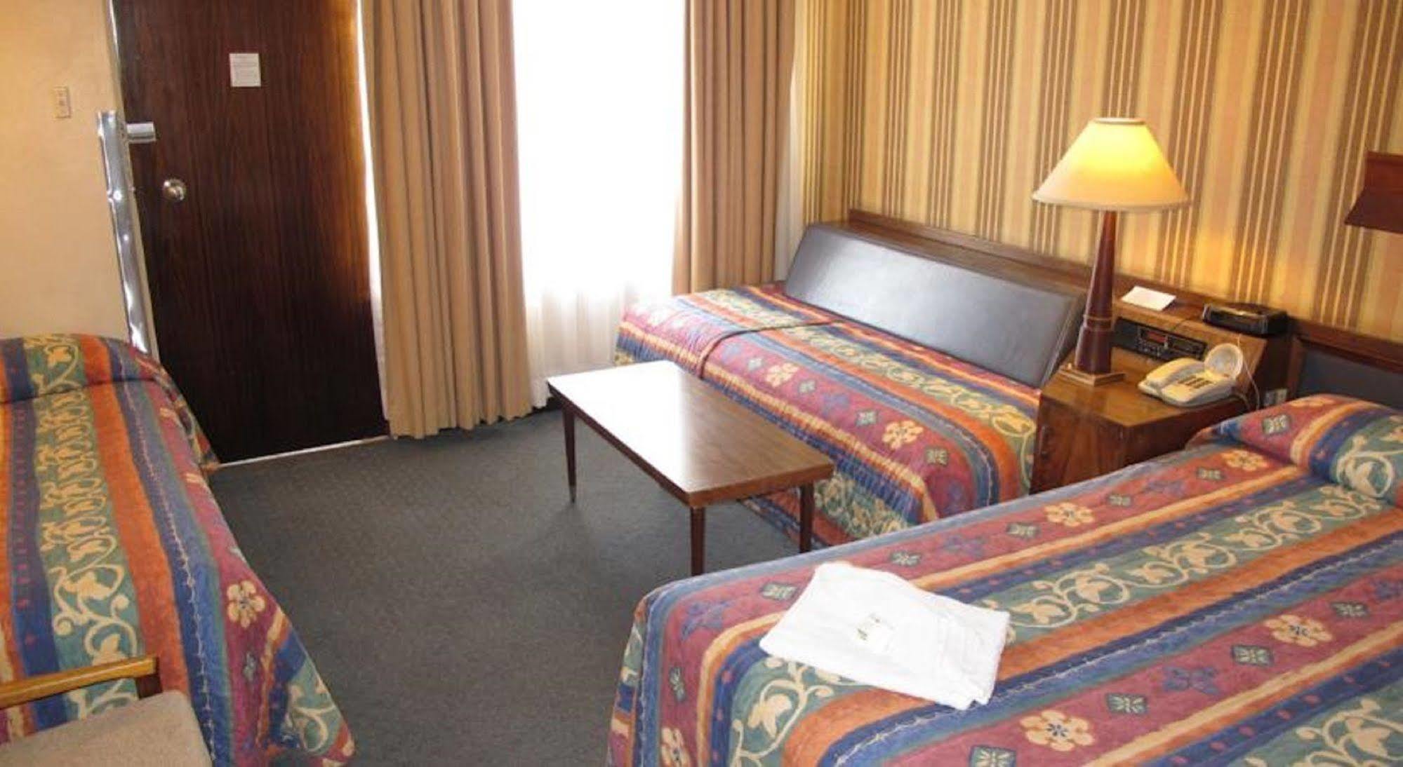 กัวเบอร์นเซ็นทรัลมอเตอร์ลอดจ์ Motel โกลเบิร์น ภายนอก รูปภาพ